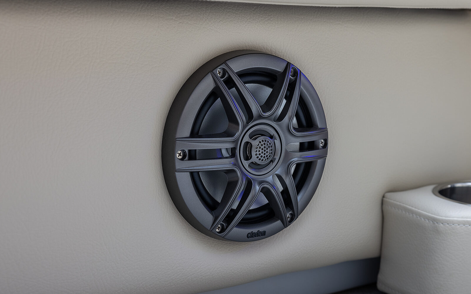 4 Clarion® speakers