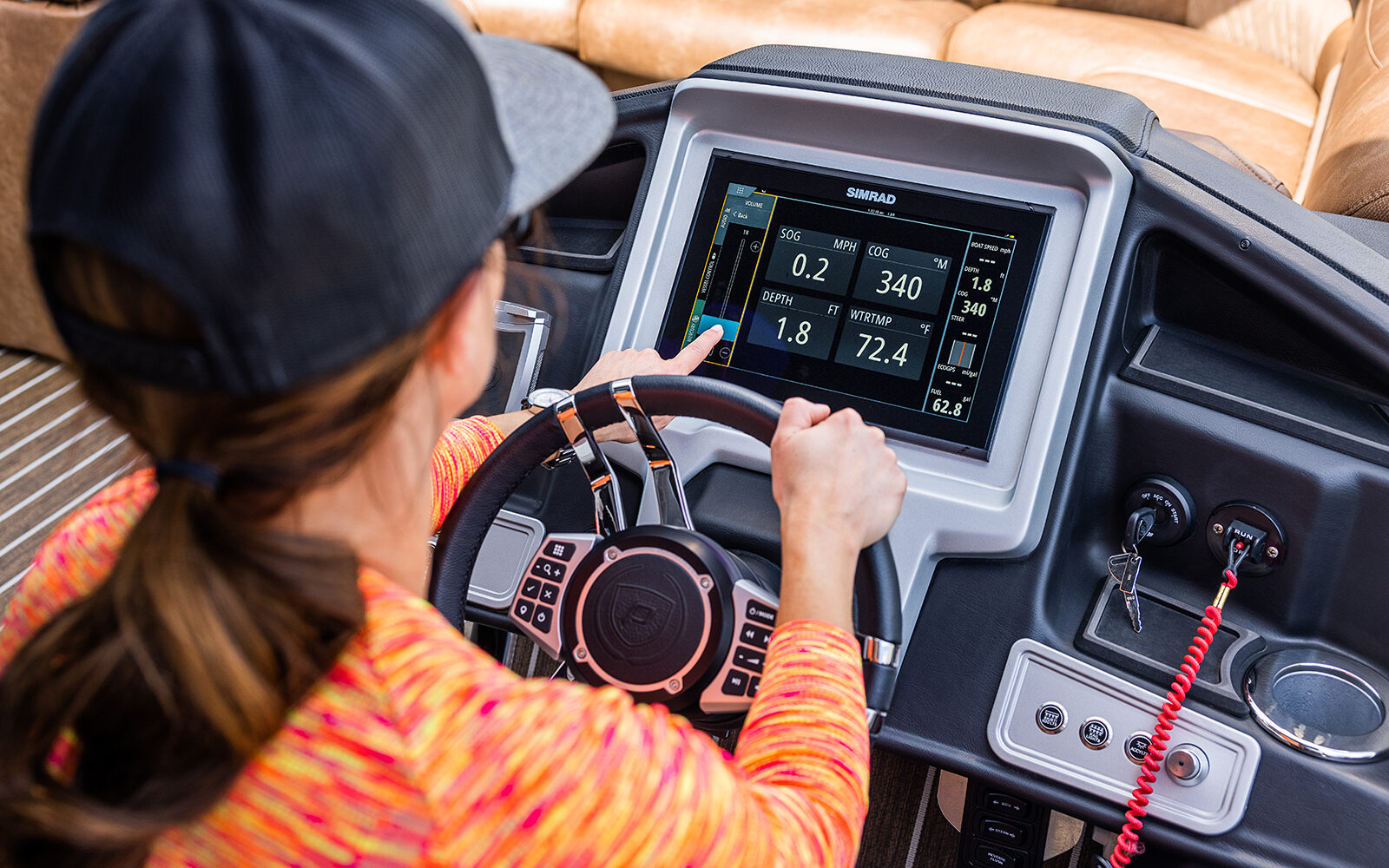 Simrad® GO12 display