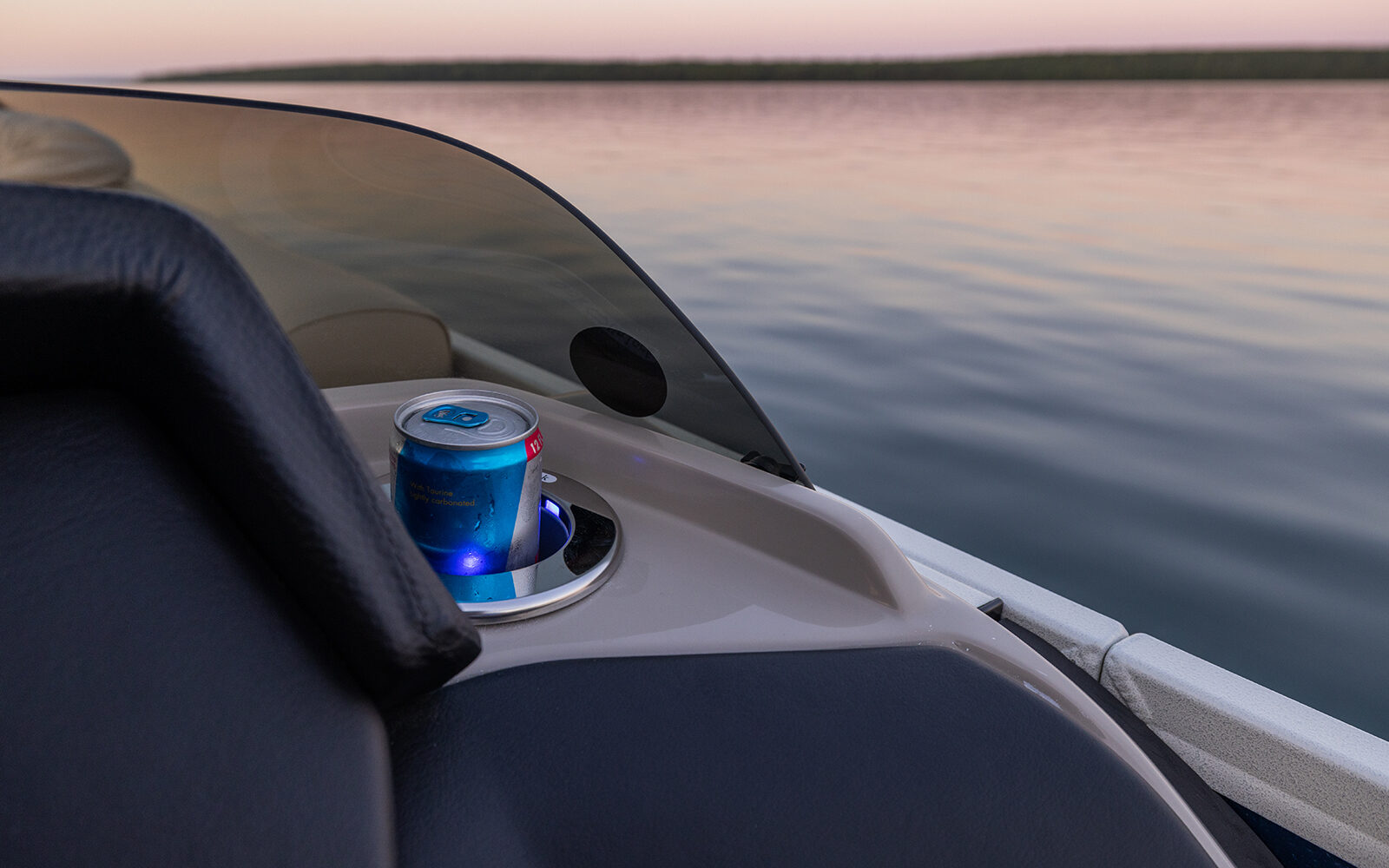 Refrigerated cupholder