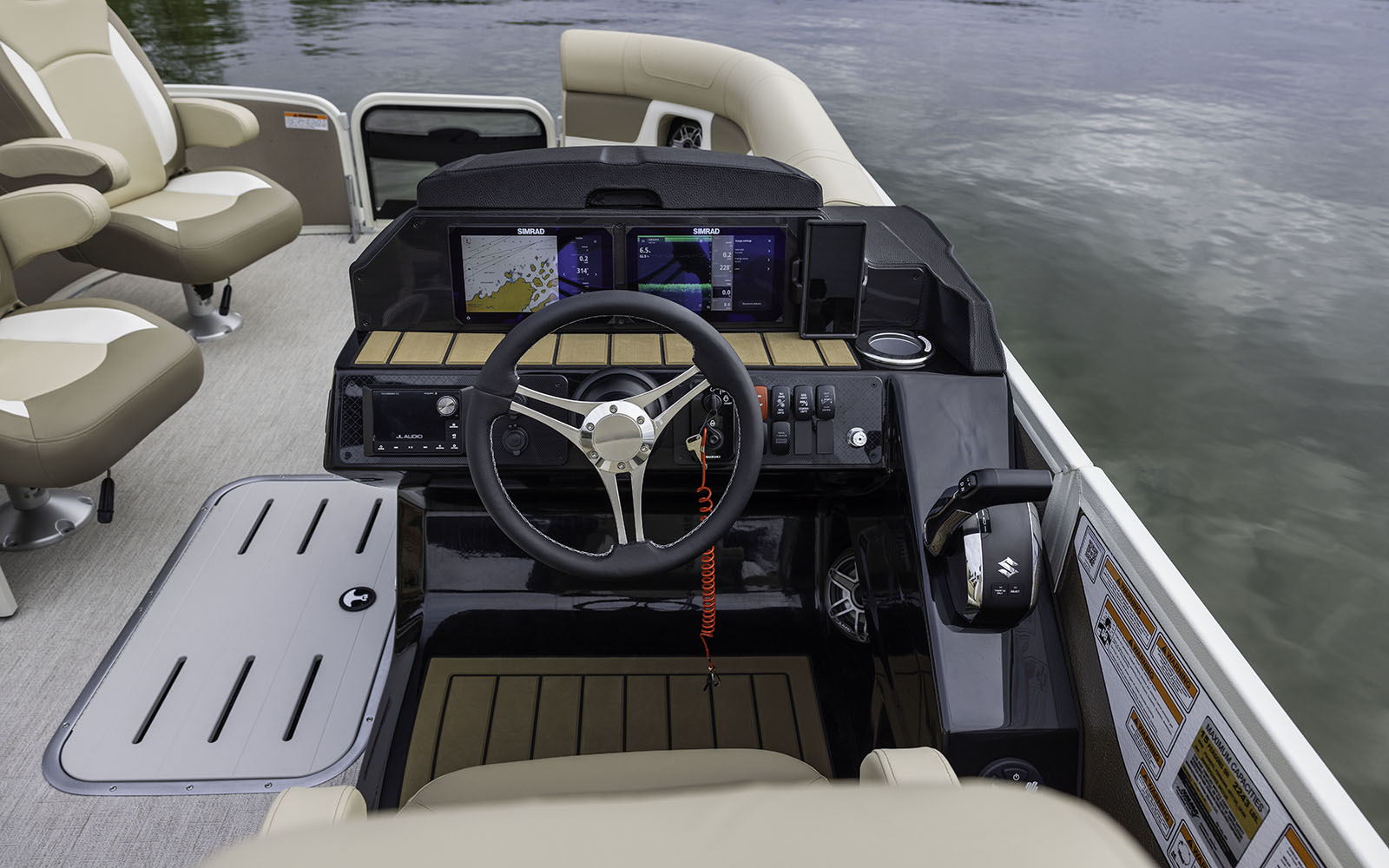 Dual Simrad® NSX 9" display - Optional