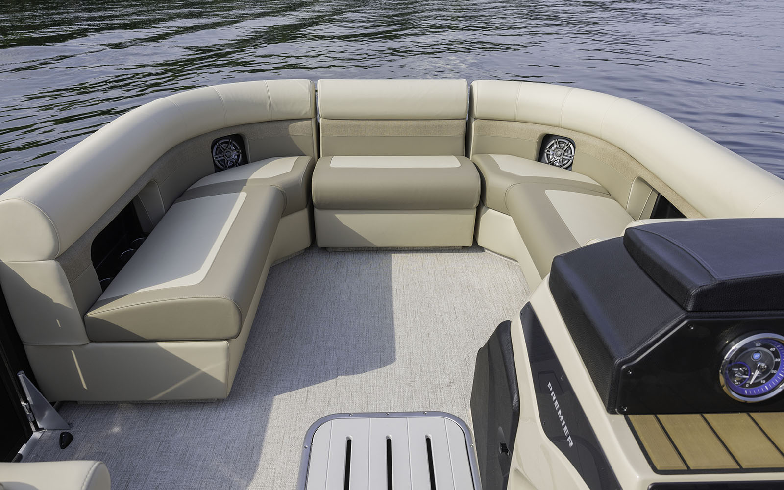 28 Premium Pontoon Boat Seats