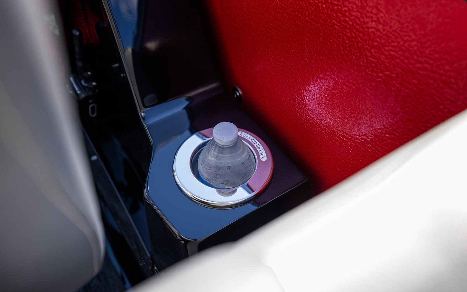 Refrigerated cupholder